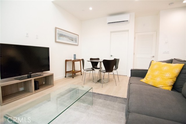 Detail Gallery Image 42 of 53 For 1187 Crenshaw Bld #102,  Los Angeles,  CA 90019 - 2 Beds | 3 Baths