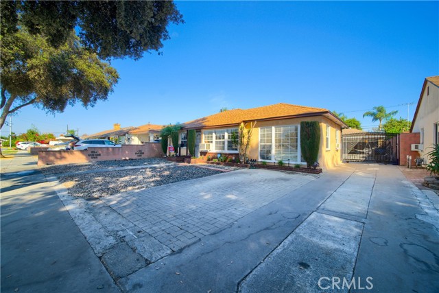 13812 Premiere Avenue, Bellflower, California 90706, 3 Bedrooms Bedrooms, ,1 BathroomBathrooms,Single Family Residence,For Sale,Premiere,DW24215349