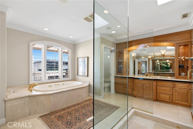 Detail Gallery Image 32 of 48 For 521 via Lido Nord, Newport Beach,  CA 92663 - 5 Beds | 4/2 Baths