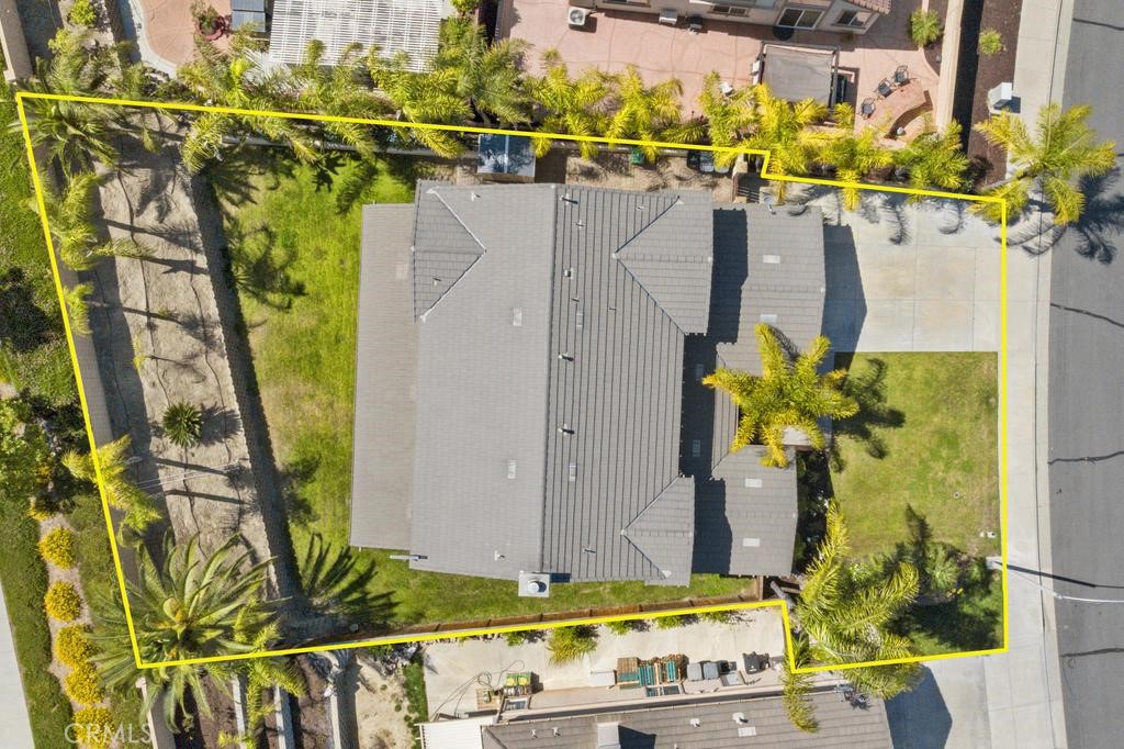 https://media.crmls.org/medias/ee366f53-568d-4e7f-9315-d8098fbcaf2c.jpg?preset=X-Large