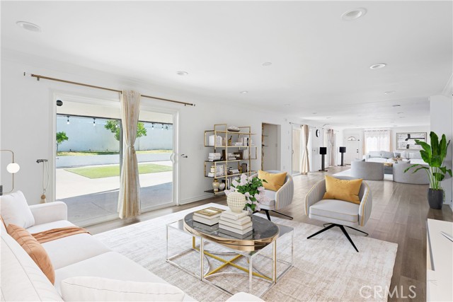 Detail Gallery Image 9 of 70 For 17211 Orozco St, Granada Hills,  CA 91344 - 5 Beds | 5/1 Baths