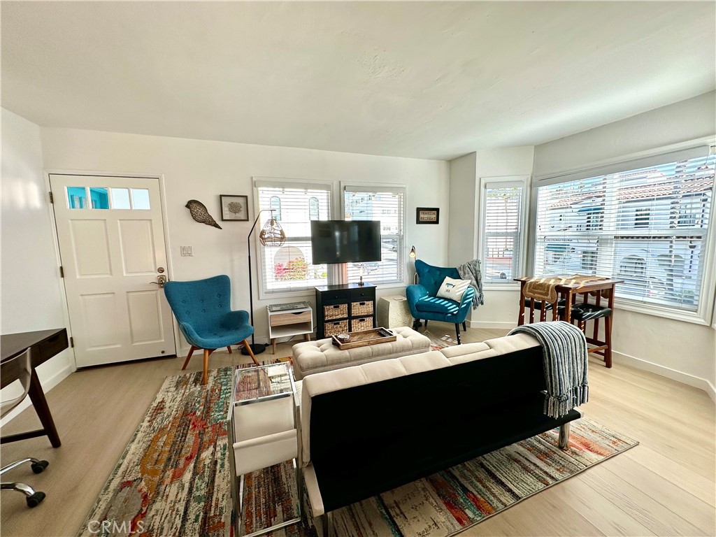 116 Avenida Serra #3