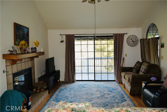 Detail Gallery Image 4 of 29 For 40748 Foxboro Ct, Bass Lake,  CA 93604 - 3 Beds | 3/1 Baths