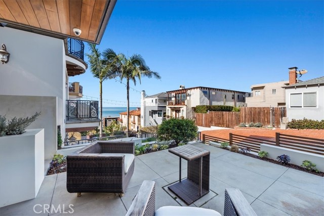 Detail Gallery Image 62 of 75 For 228 31st St, Manhattan Beach,  CA 90266 - 4 Beds | 3/2 Baths