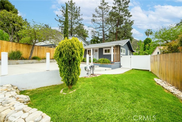 5624 Freeman Avenue, La Crescenta CA: https://media.crmls.org/medias/ee39a5db-2772-446f-9f85-f0472fe3d31c.jpg