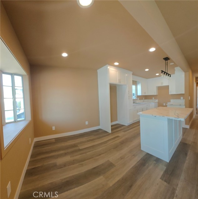 Detail Gallery Image 9 of 21 For 1402 E O, Wilmington,  CA 90744 - 4 Beds | 2 Baths