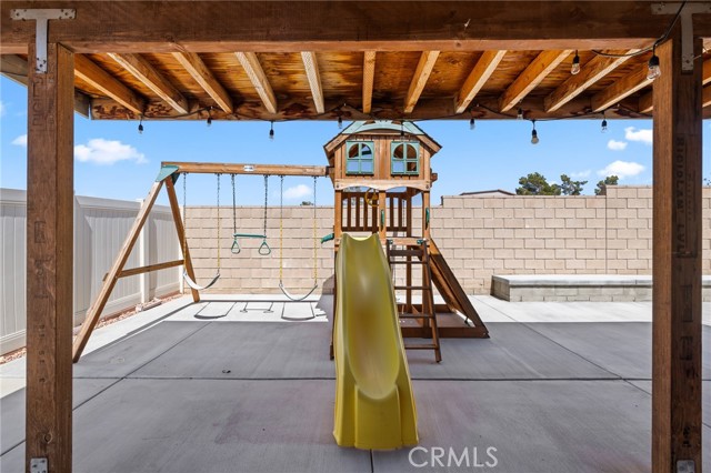 Detail Gallery Image 7 of 46 For 37152 Waltham Pl, Palmdale,  CA 93550 - 4 Beds | 2 Baths