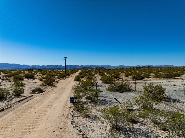 Detail Gallery Image 20 of 26 For 1188 Mile Square Ave, Joshua Tree,  CA 92252 - – Beds | – Baths