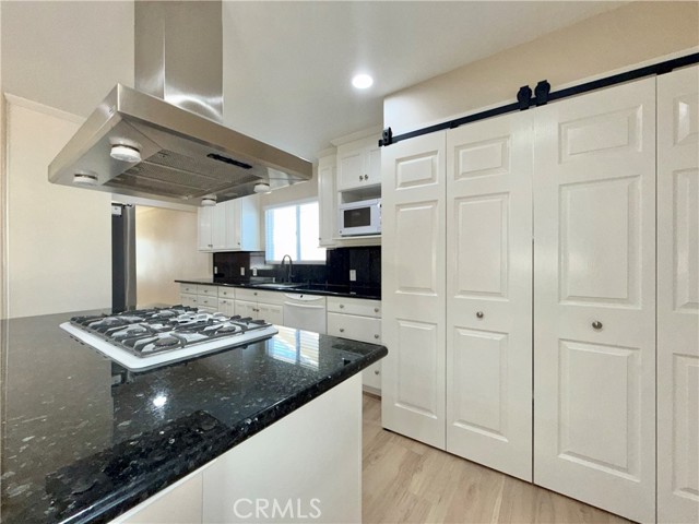 Detail Gallery Image 15 of 75 For 2331 E Adams Ave, Orange,  CA 92867 - 5 Beds | 4 Baths