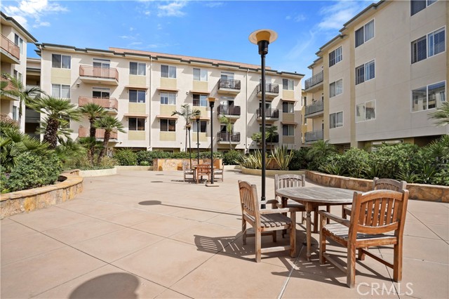 13200 Pacific Promenade, Playa Vista CA: https://media.crmls.org/medias/ee3b43d4-c41b-4ced-b2f1-12e6b7d2715c.jpg