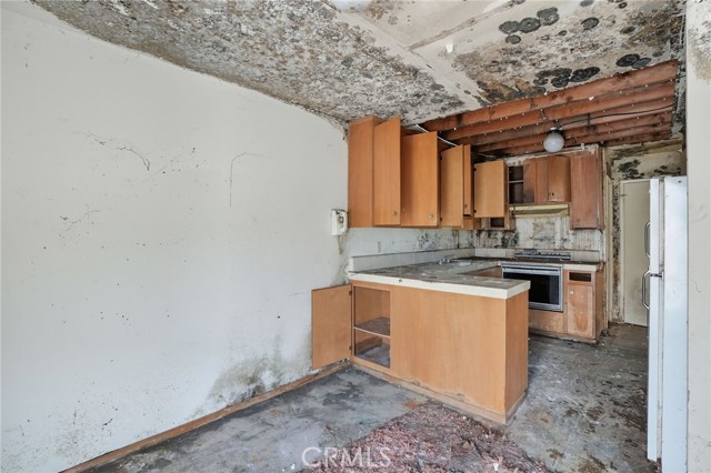 Detail Gallery Image 6 of 11 For 933 Acosta #35,  Salinas,  CA 93905 - 4 Beds | 1/1 Baths