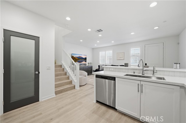 Detail Gallery Image 11 of 49 For 32340 Brunello Way, Temecula,  CA 92591 - 3 Beds | 2/1 Baths