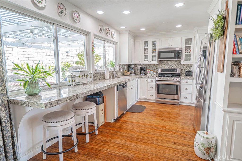 MLS #SR25260573 image #14