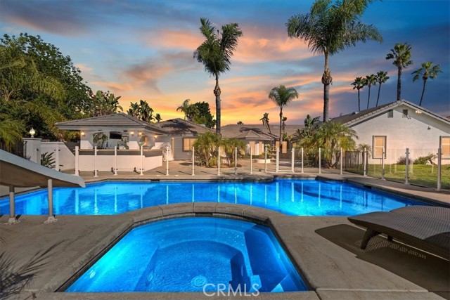 Detail Gallery Image 2 of 70 For 1042 Coronet, Riverside,  CA 92506 - 4 Beds | 4/1 Baths