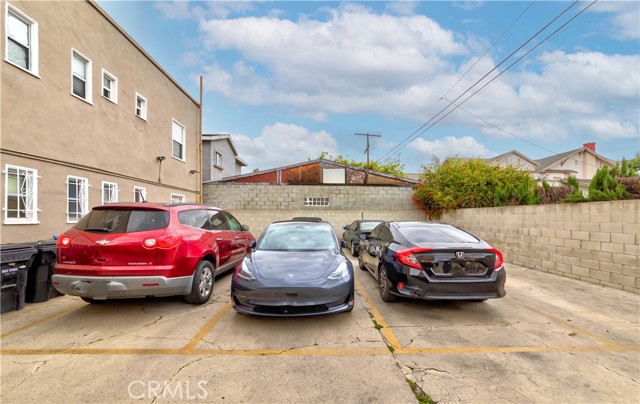 3102 Kenwood Avenue, Los Angeles CA: https://media.crmls.org/medias/ee3f019f-1c16-4761-a719-6a7f01f9799d.jpg