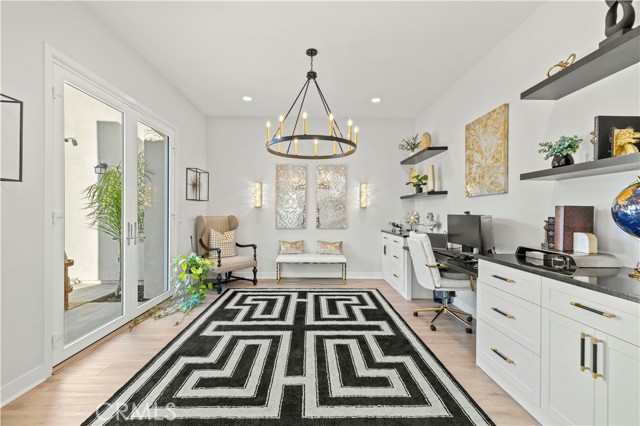 Detail Gallery Image 4 of 57 For 28618 Bloom, Saugus,  CA 91350 - 5 Beds | 4/1 Baths