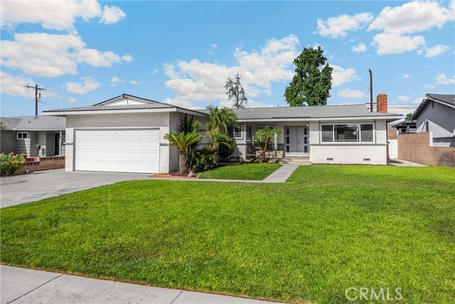 917 N Fuchsia Avenue, Ontario CA: https://media.crmls.org/medias/ee3f6136-d216-490e-9c1e-59acb1676d7f.jpg