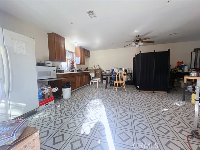 Detail Gallery Image 9 of 10 For 132 W Saxon Avenue, San Gabriel,  CA 91776 - 5 Beds | 3 Baths