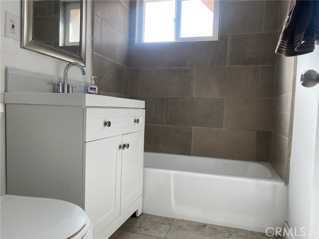 Detail Gallery Image 11 of 20 For 9451 53rd St, Jurupa Valley,  CA 92509 - 4 Beds | 2 Baths