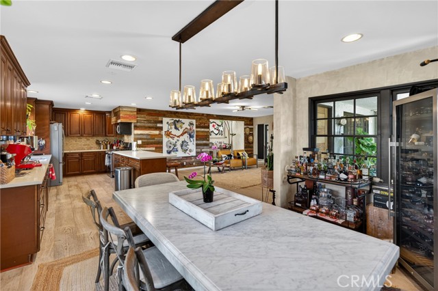 Detail Gallery Image 18 of 75 For 5526 Fulton, Sherman Oaks,  CA 91401 - 3 Beds | 3 Baths