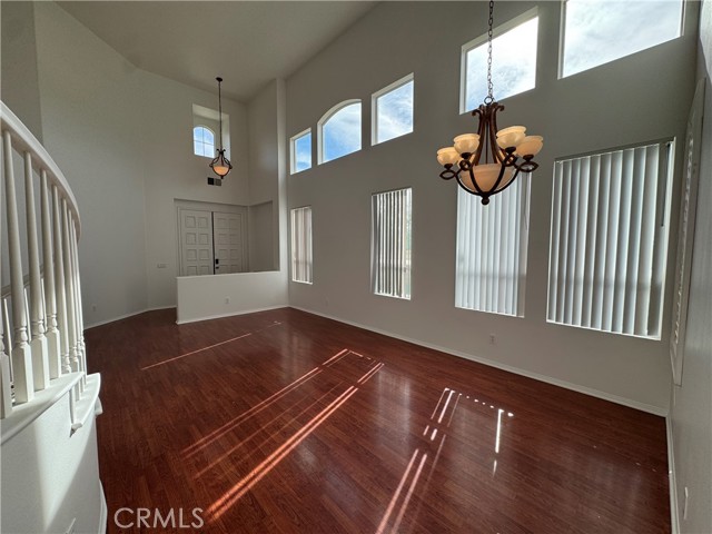 Detail Gallery Image 7 of 57 For 22219 Trinity Pl, Saugus,  CA 91390 - 5 Beds | 3 Baths