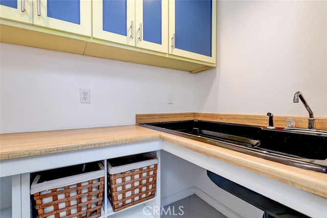 527 24th Street, Manhattan Beach, California 90266, 4 Bedrooms Bedrooms, ,2 BathroomsBathrooms,Residential,Sold,24th,SB23090916