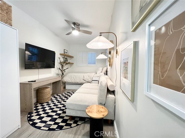 Detail Gallery Image 4 of 13 For 704 1/2 Marigold Avenue, Corona Del Mar,  CA 92625 - 0 Beds | 1 Baths