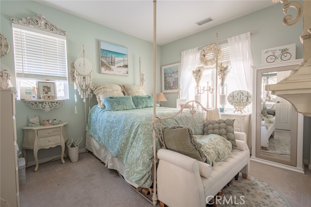 1045 Inverlochy Drive, Fallbrook CA: https://media.crmls.org/medias/ee43f796-0a18-44d1-bb36-defa32159cfe.jpg