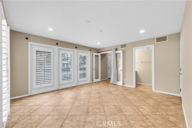 Image 8 of 27 For 284 Tustin Field Drive