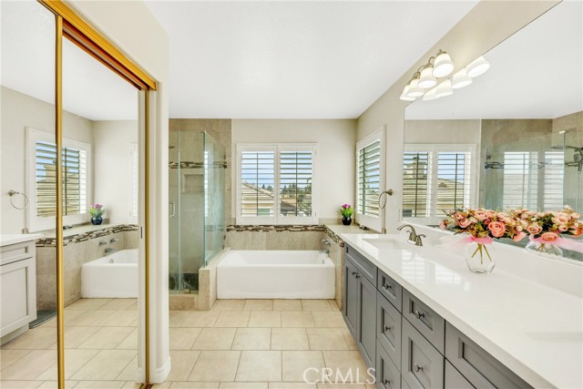 870 E Bermuda Dunes Court, Ontario CA: https://media.crmls.org/medias/ee46d564-dd73-4269-b6c1-f9160c7be7a9.jpg