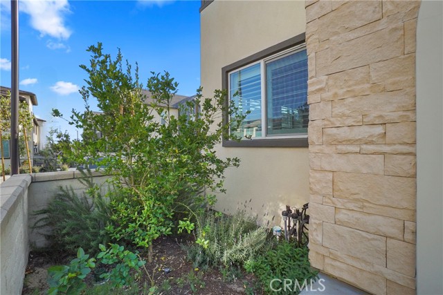 3625 E Delight Paseo, Ontario CA: https://media.crmls.org/medias/ee470088-1d1d-46b0-a9ff-085c0abb39d9.jpg