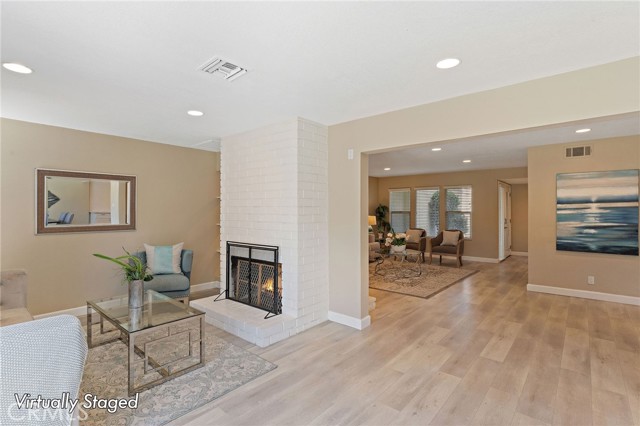 Detail Gallery Image 9 of 57 For 21 Queens Wreath, Irvine,  CA 92612 - 4 Beds | 2/1 Baths