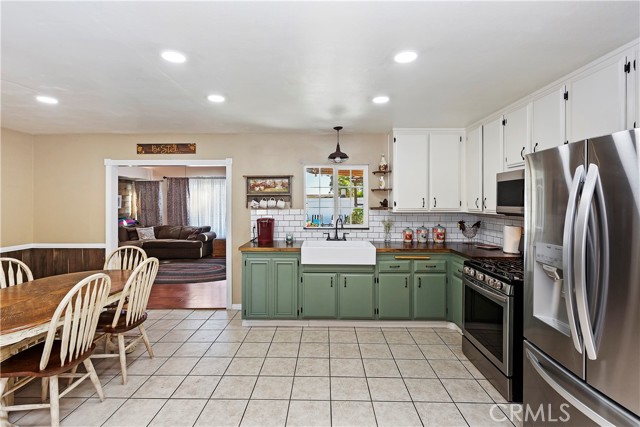 Detail Gallery Image 11 of 34 For 23683 White Owl Ct, Moreno Valley,  CA 92553 - 4 Beds | 2 Baths