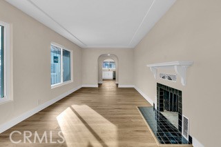https://media.crmls.org/medias/ee47d303-6dc2-4441-8b10-b93626137c92.jpg?preset=X-Large