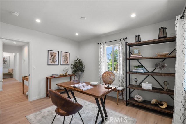 Detail Gallery Image 21 of 39 For 8054 Cedros Ave, Panorama City,  CA 91402 - 5 Beds | 3/1 Baths