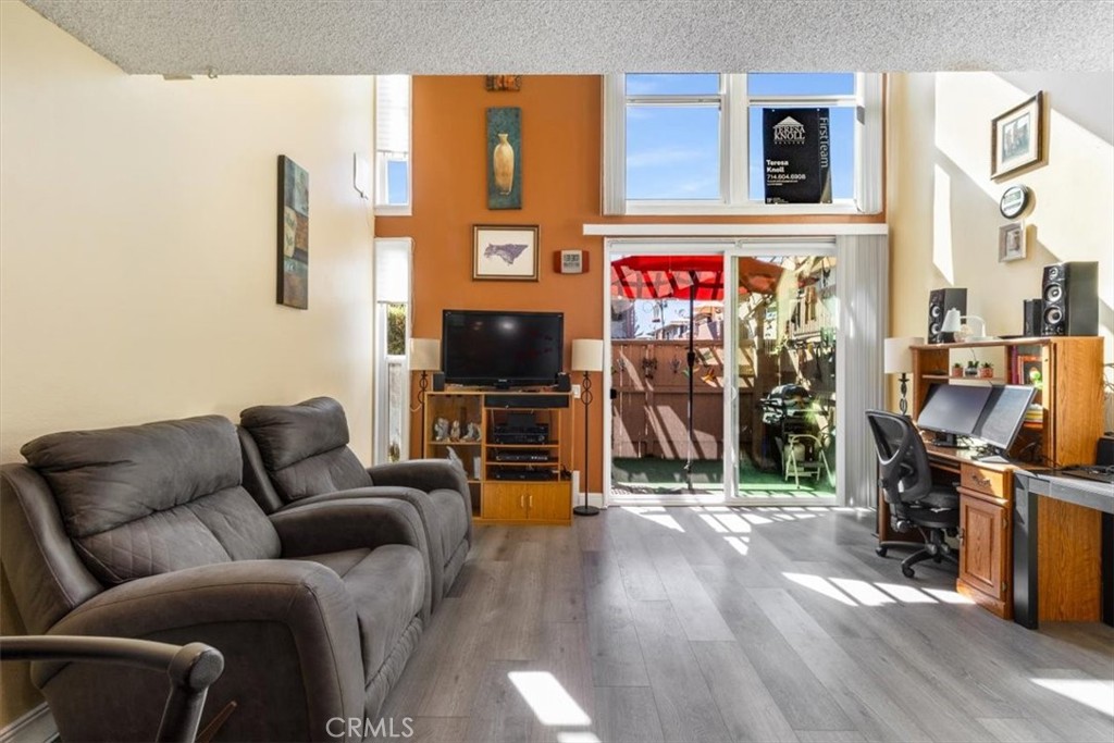 Ee48159e B742 46ed 9680 F8295943df2f