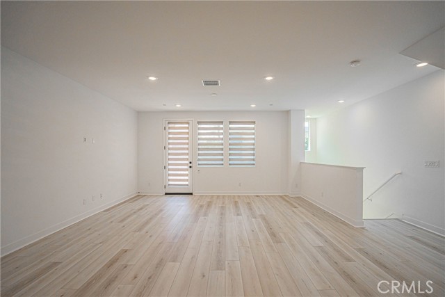 Detail Gallery Image 16 of 48 For 2317 W Broadway #6,  Anaheim,  CA 92804 - 4 Beds | 3/1 Baths