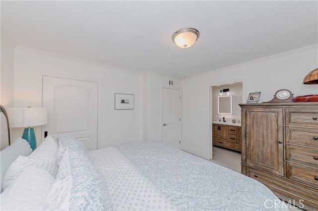 10252 Lorraine Lane, Cypress CA: https://media.crmls.org/medias/ee48b65d-616e-4240-bee1-1b76315d1f60.jpg
