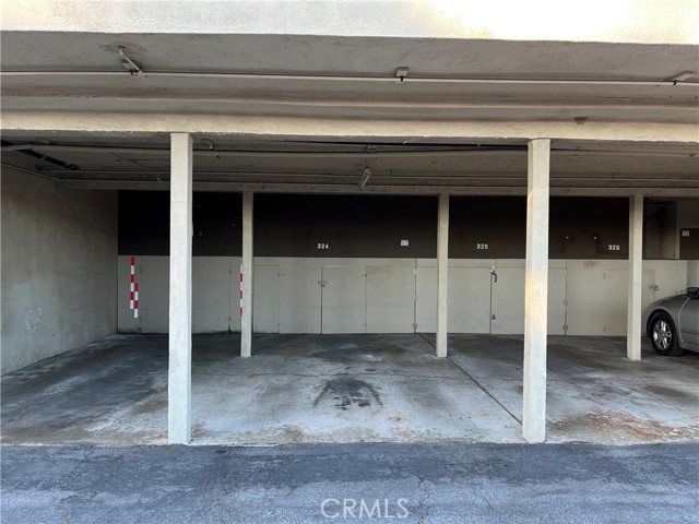 Detail Gallery Image 8 of 36 For 832 Coriander Dr #D,  Torrance,  CA 90502 - 1 Beds | 1 Baths