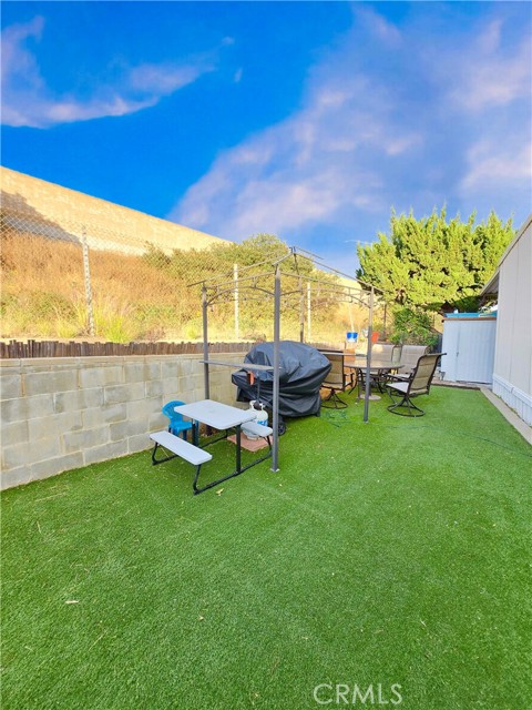 Detail Gallery Image 3 of 14 For 11401 Topanga Canyon Blvd Spc 16, Chatsworth,  CA 91311 - 2 Beds | 2 Baths