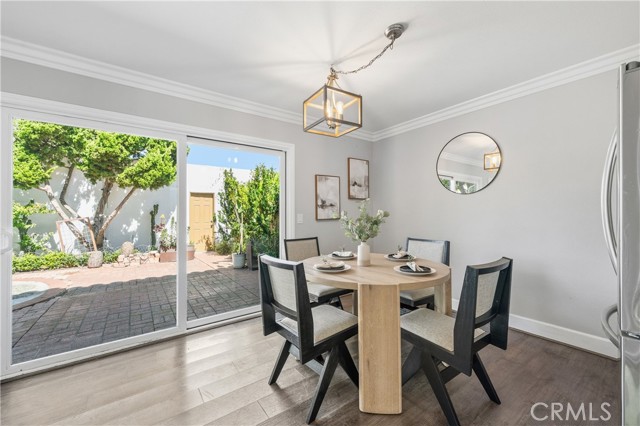 Detail Gallery Image 12 of 37 For 2214 Vista Hogar, Newport Beach,  CA 92660 - 4 Beds | 2/1 Baths