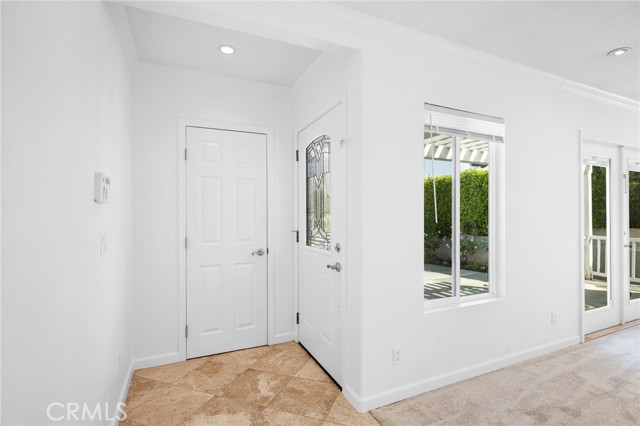 Detail Gallery Image 6 of 31 For 16814 Hartland, Lake Balboa,  CA 91406 - 3 Beds | 2 Baths