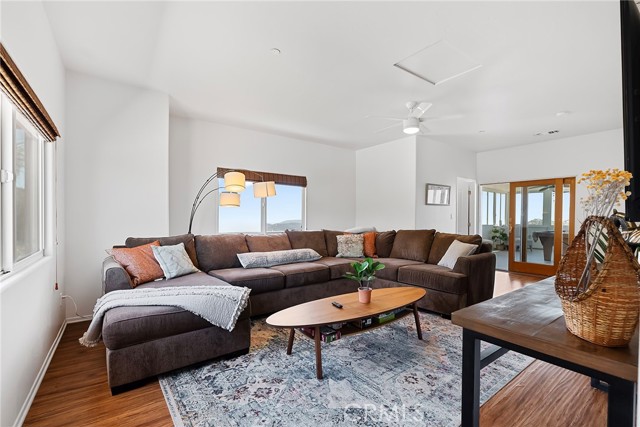 Image 43 of 73 For 15471 Green Valley Truck