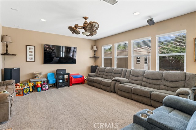 Detail Gallery Image 9 of 28 For 1438 Northstar St, San Bernardino,  CA 92407 - 3 Beds | 3 Baths