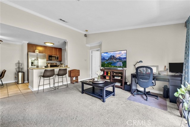 Detail Gallery Image 9 of 31 For 1980 Las Colinas Cir #301,  Corona,  CA 92879 - 2 Beds | 2 Baths