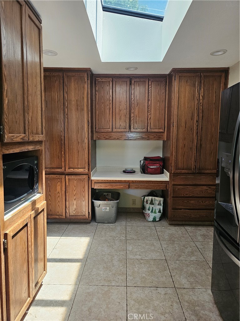 https://media.crmls.org/medias/ee4cad22-7bd0-4bcb-975e-8b8a0e749626.jpg?preset=X-Large
