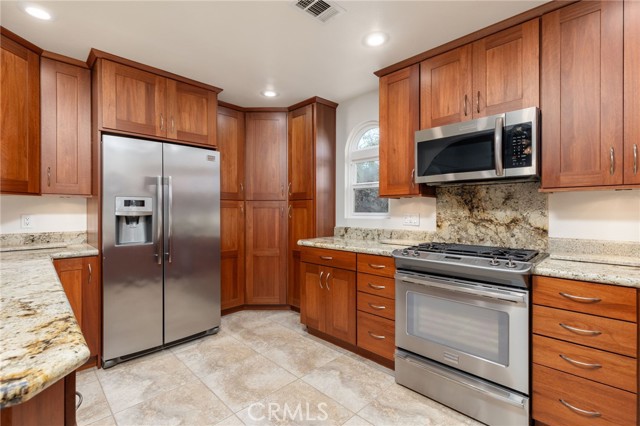 Detail Gallery Image 9 of 35 For 1311 Cadwell Ct, Riverside,  CA 92506 - 3 Beds | 2 Baths