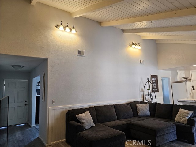 Detail Gallery Image 10 of 33 For 210 8th St, Norco,  CA 92860 - 3 Beds | 2 Baths