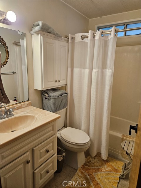 Detail Gallery Image 11 of 15 For 1025 S Lyon Ave, Hemet,  CA 92543 - 2 Beds | 2 Baths