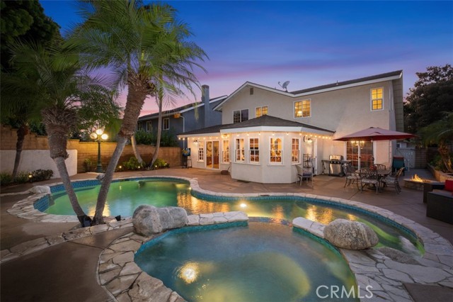 25572 Orchard Rim Ln, Lake Forest CA: https://media.crmls.org/medias/ee4dbc3f-2b6d-4e59-bfd4-3730c2779082.jpg